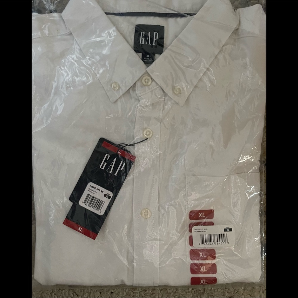 NWT GAP MEN LONG SLEEVE DRESS SHIRT